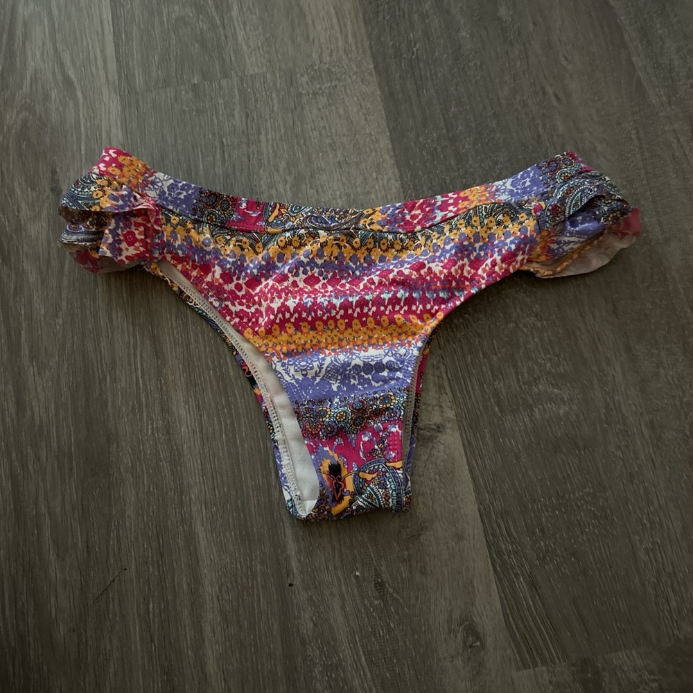 Never worn brand new, size small